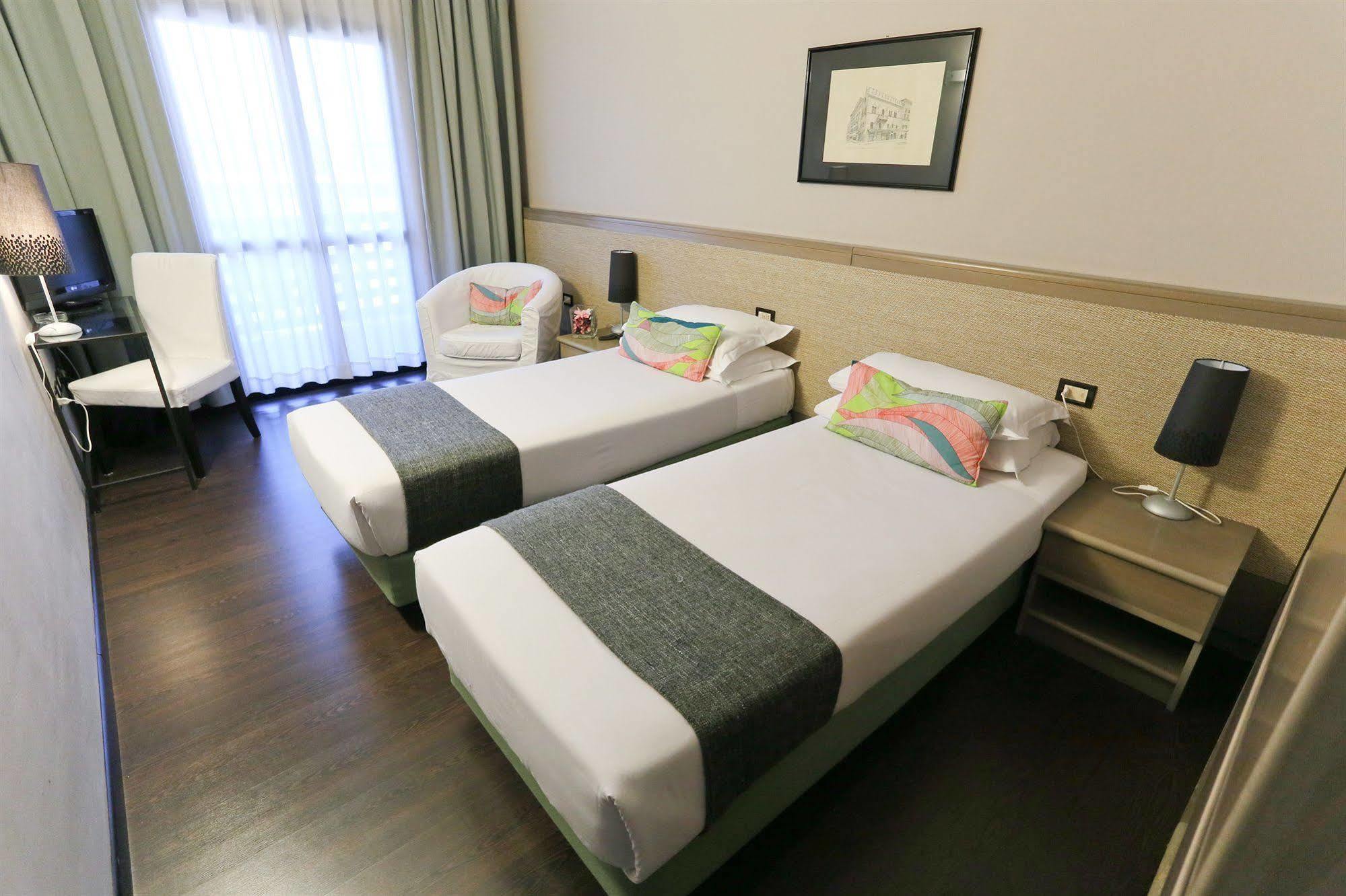 Hotel Forum 3*